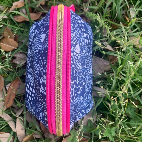 LILLY PULITZER SMALL MAKE UP POUCH - Picture 5 of 9